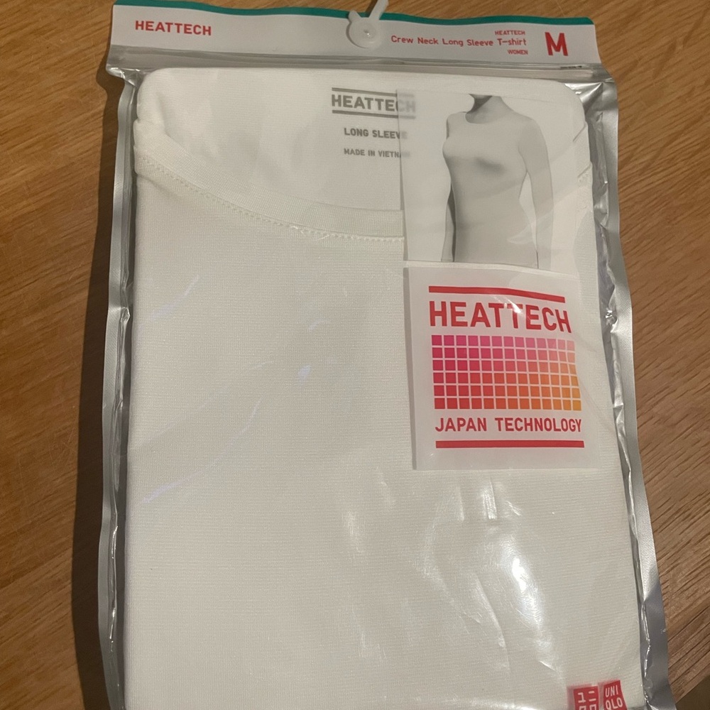 Uniqlo HEATTECH Off White Long Sleeve Crew Neck